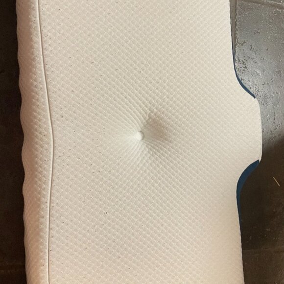 Cervical Pillow for Neck and Shoulder Pain Relief, Contour Memory Foam - Picture 2 of 4